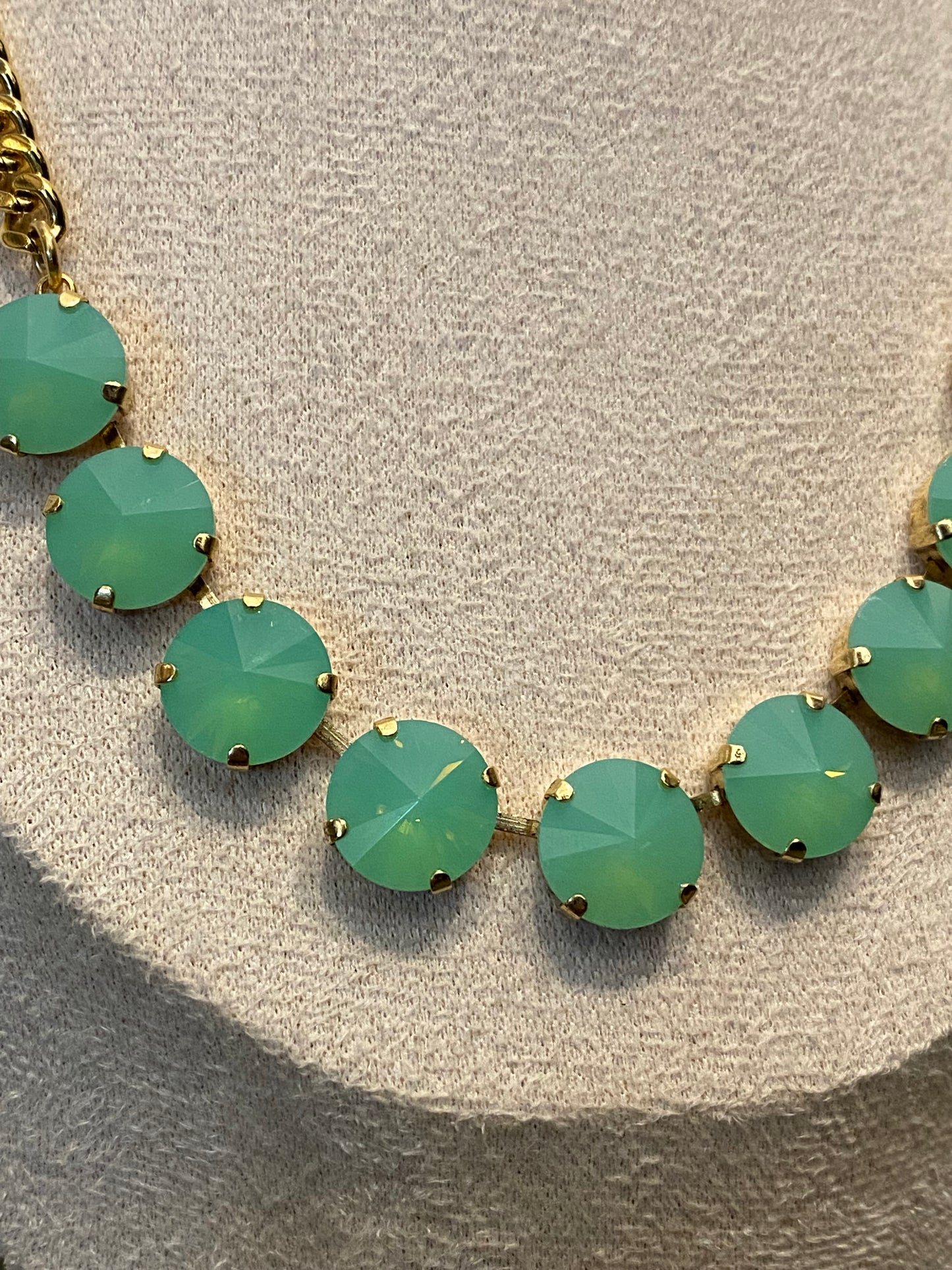 TOVA Mini Sofía Necklace Custom Mint