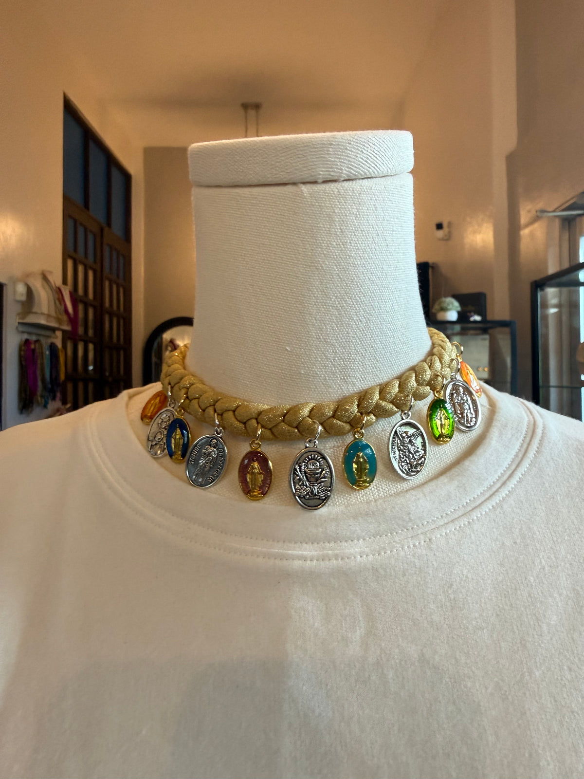 Flecos: Blessed Short Gold Multi Saints