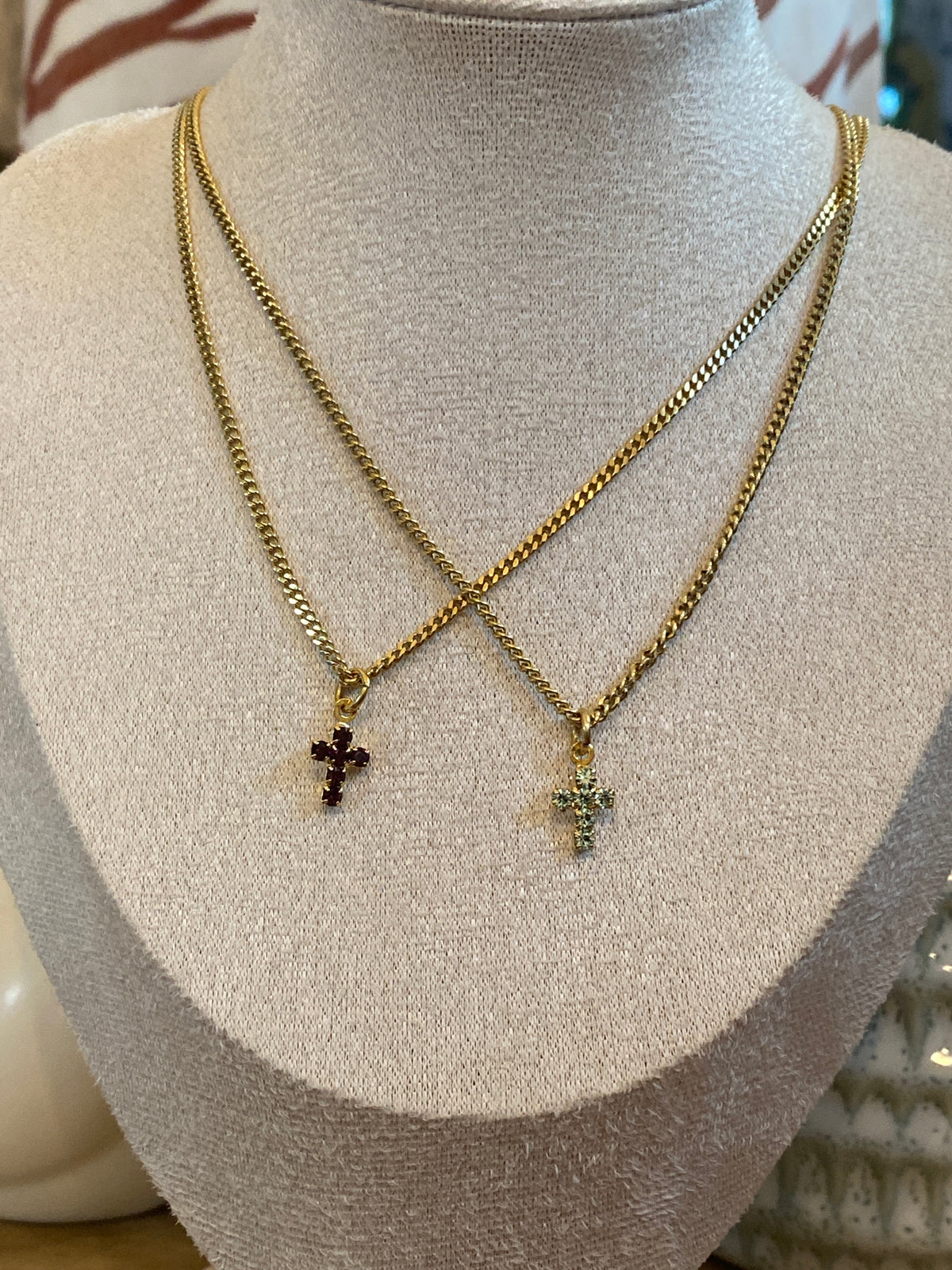 TOVA Single Mini Cross Necklace