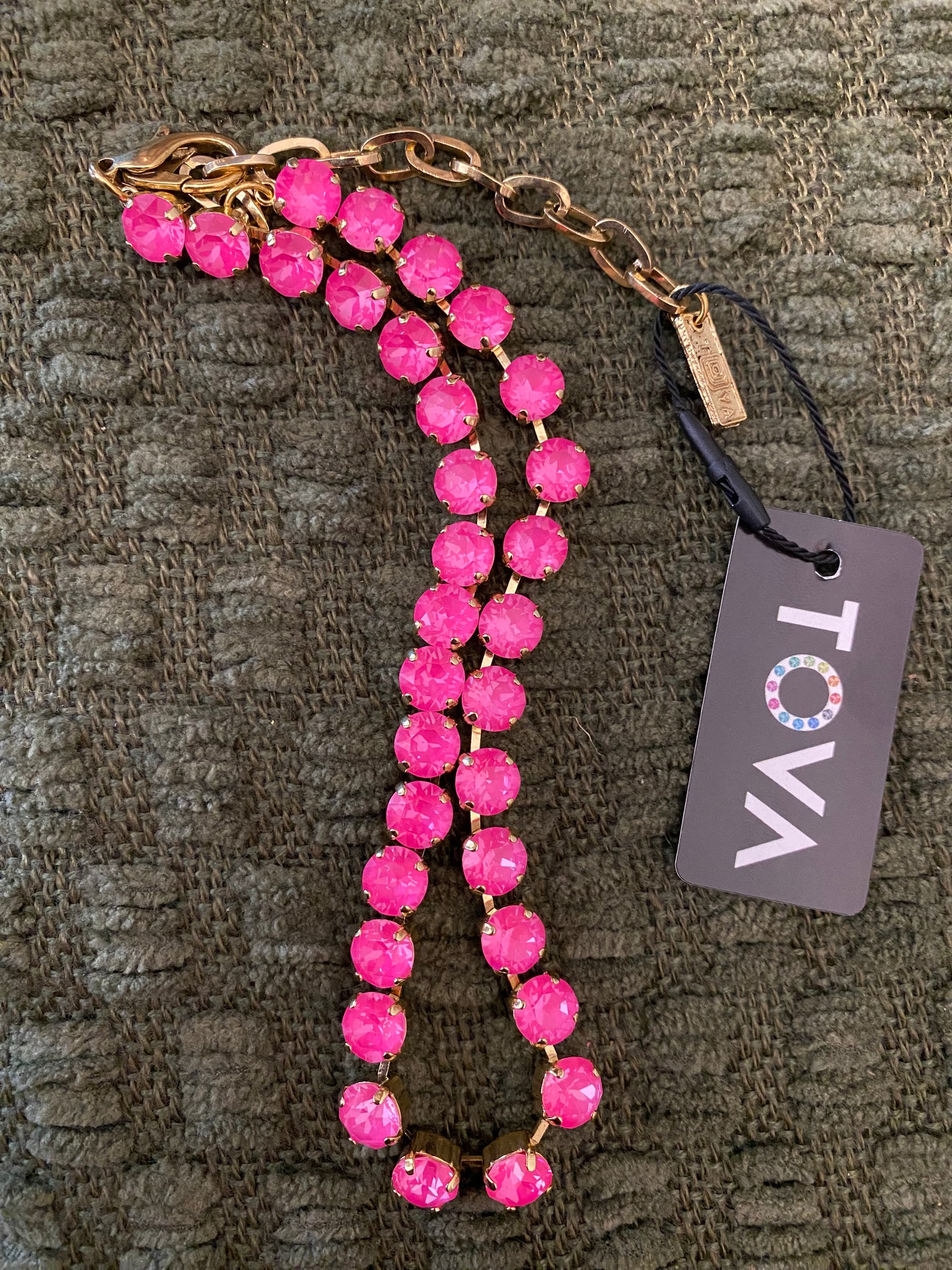TOVA Oakland Necklace in Fuchsia