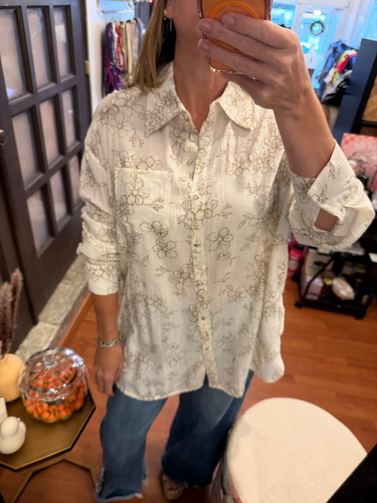 Flower details button top