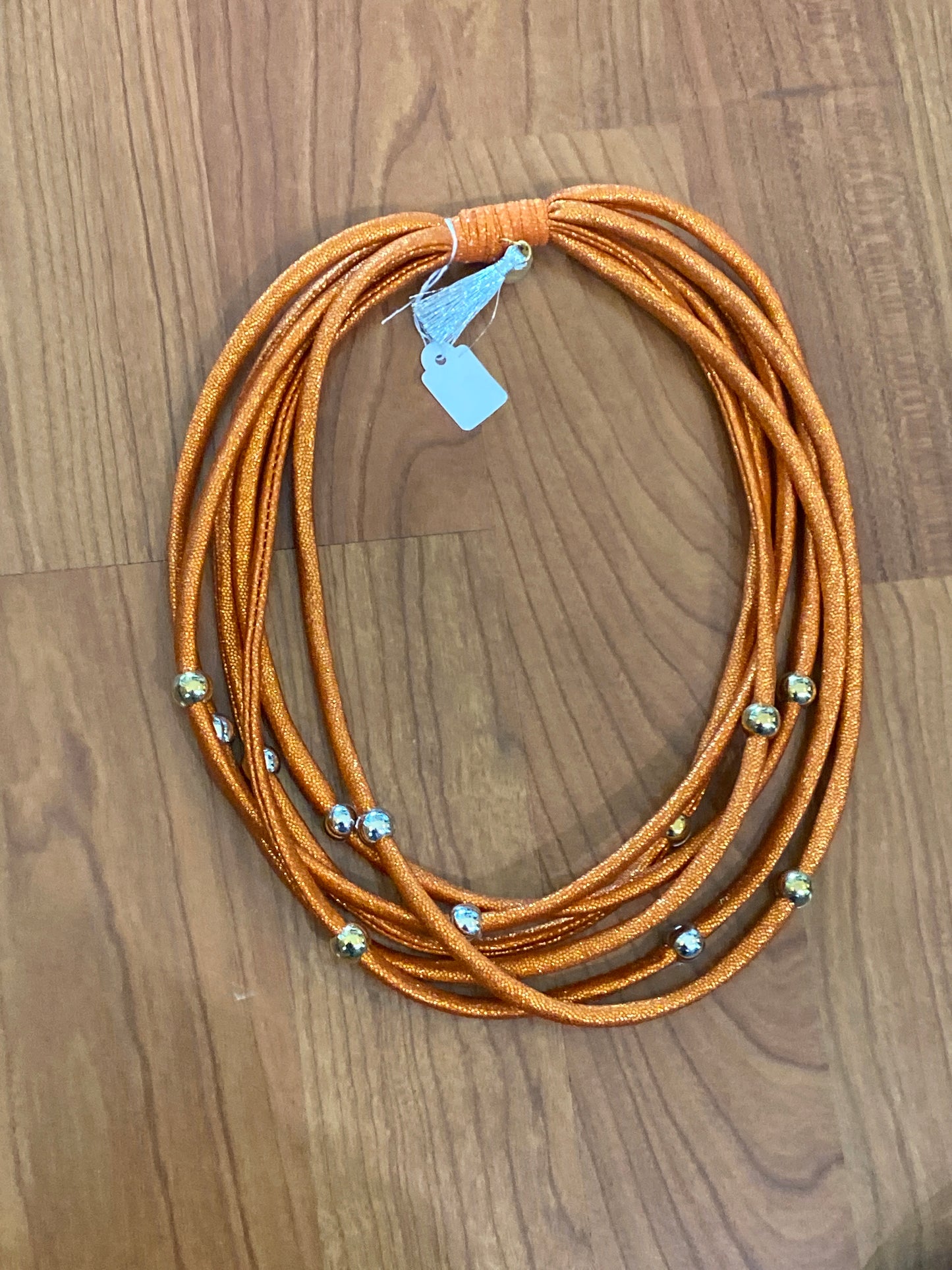 Flecos Cortos: Metálicos con beads