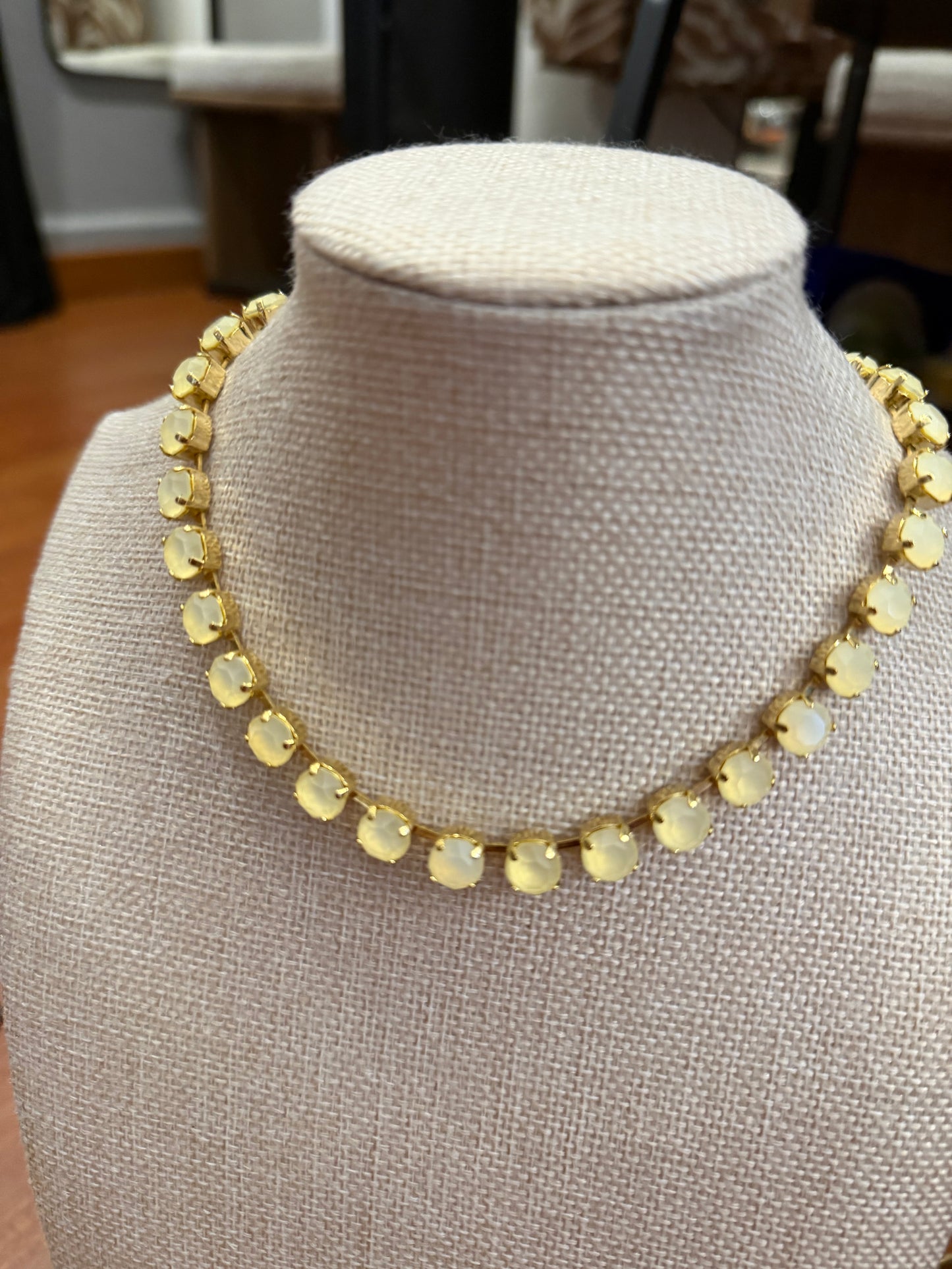 TOVA Oakland Necklace in White Opal Canary