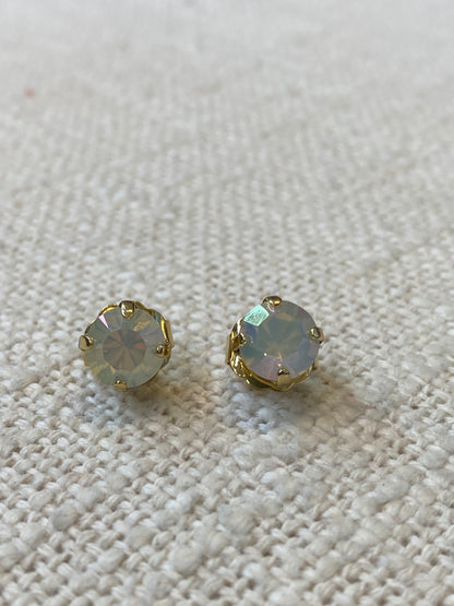 TOVA Oakland Studs White Opal