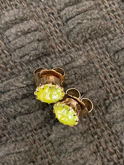 TOVA Chrisley Studs