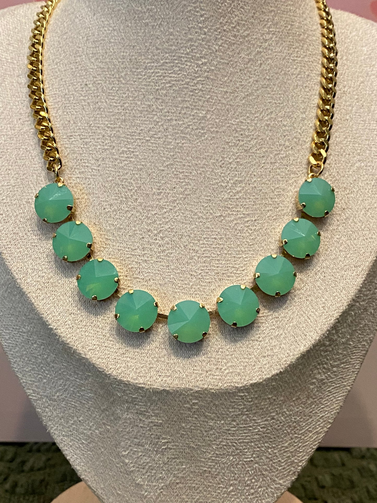 TOVA Mini Sofía Necklace Custom Mint