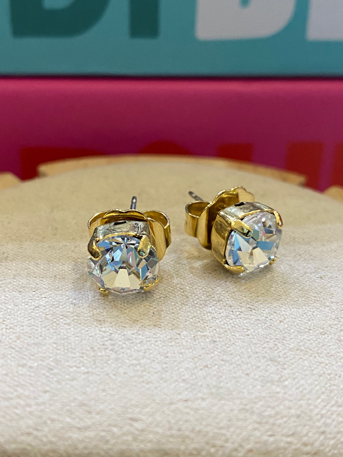 TOVA Oakland Studs in Clear