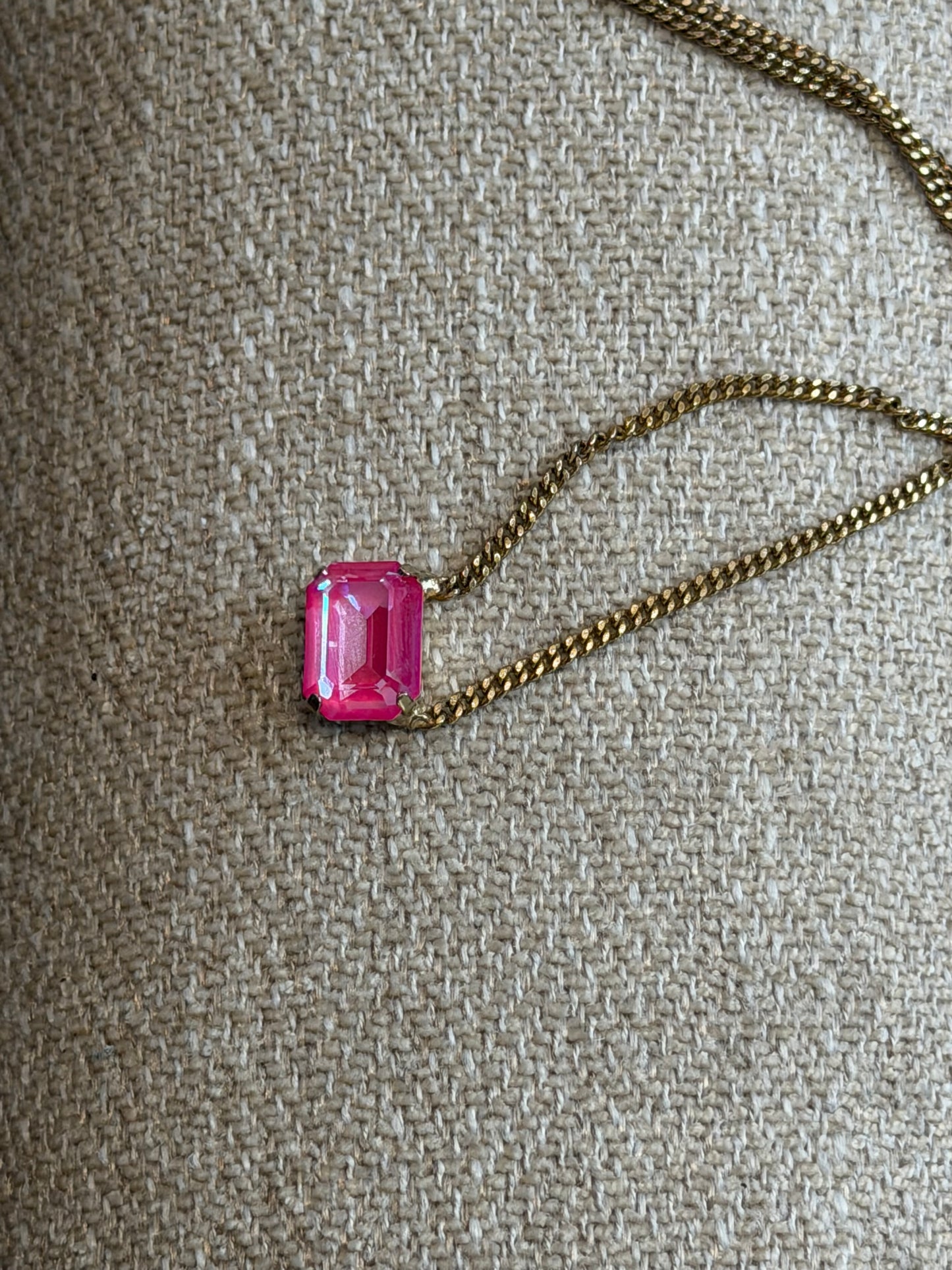 TOVA Rubin Necklace in Ultra Fuchsia Moon