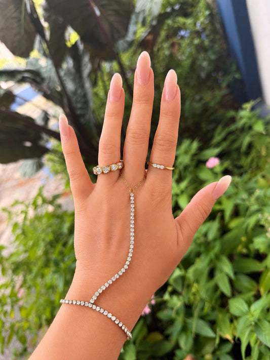 KARELL Bracelet by Carolina