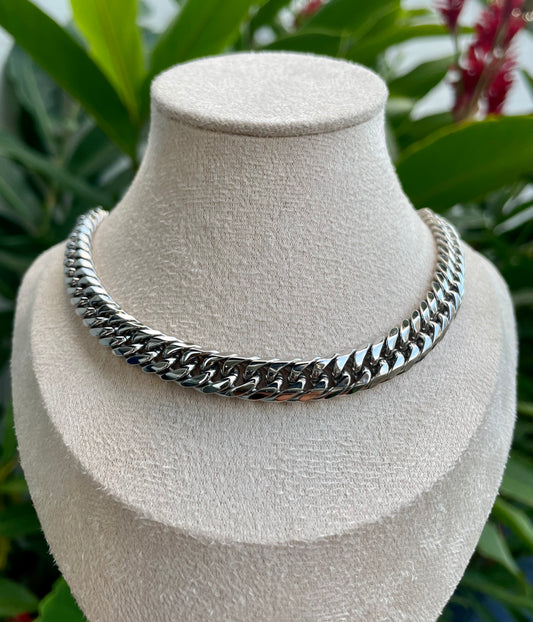 Curb silver necklace