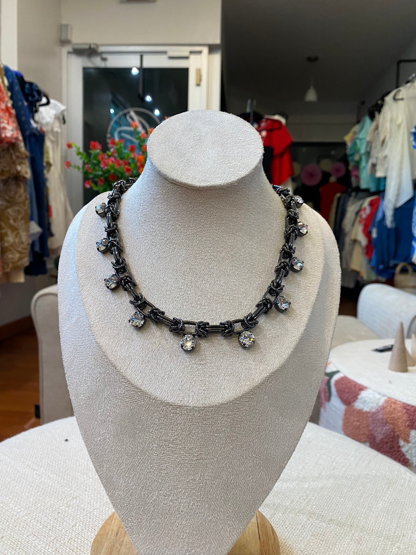 TOVA Priscilla Necklace black