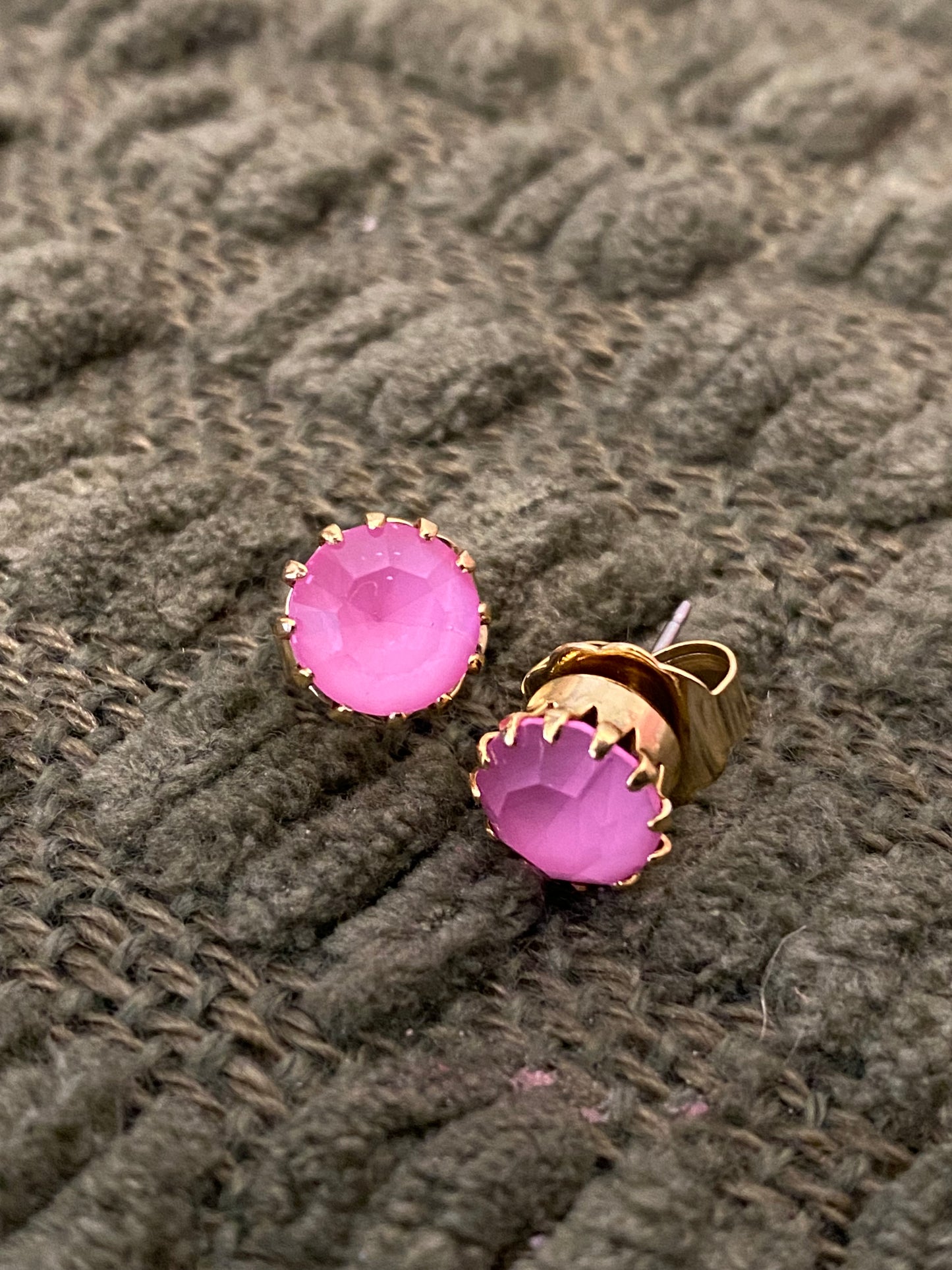 TOVA Chrisley Studs