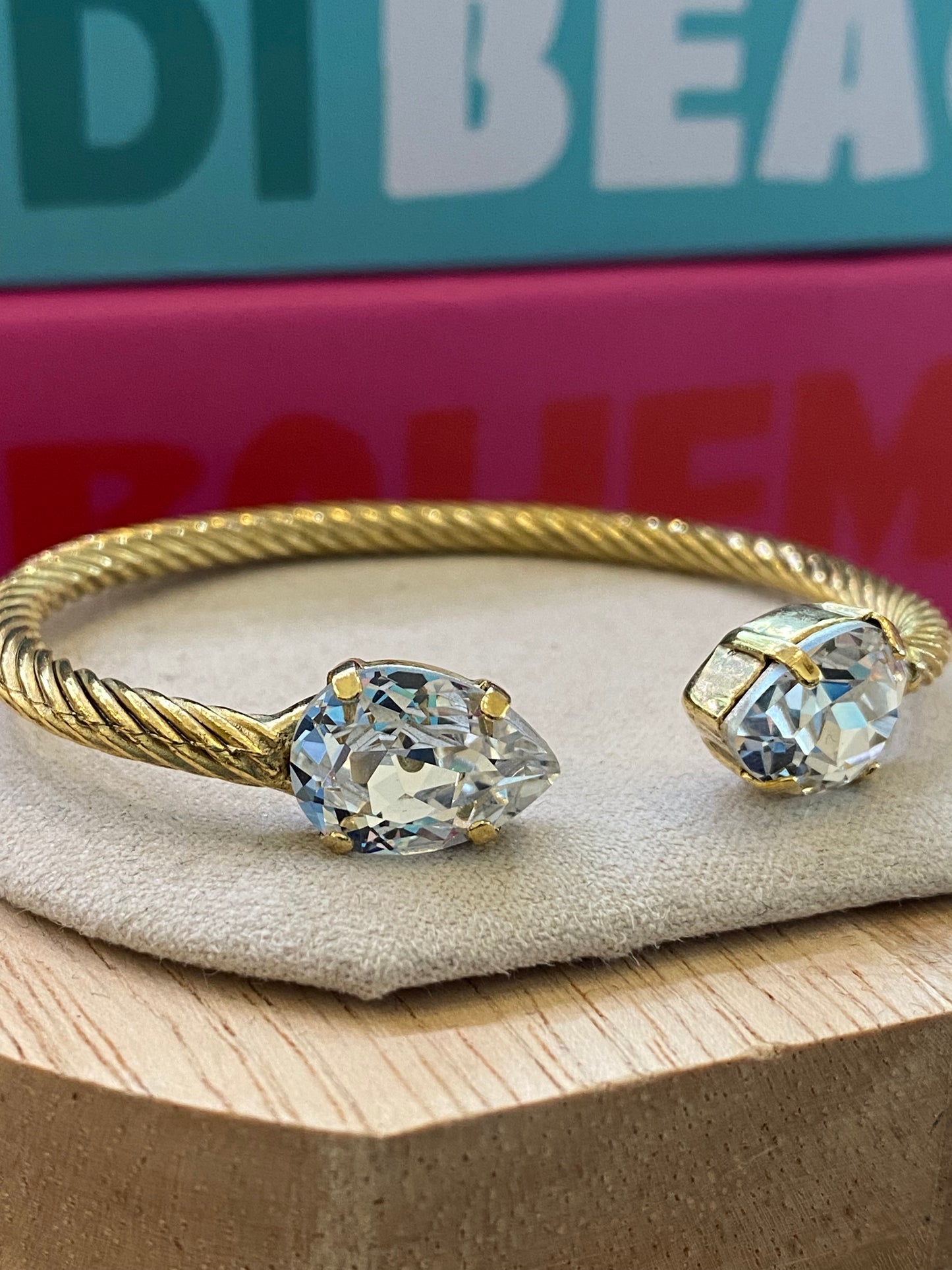 TOVA Charlotte Cuff in Pear Clear