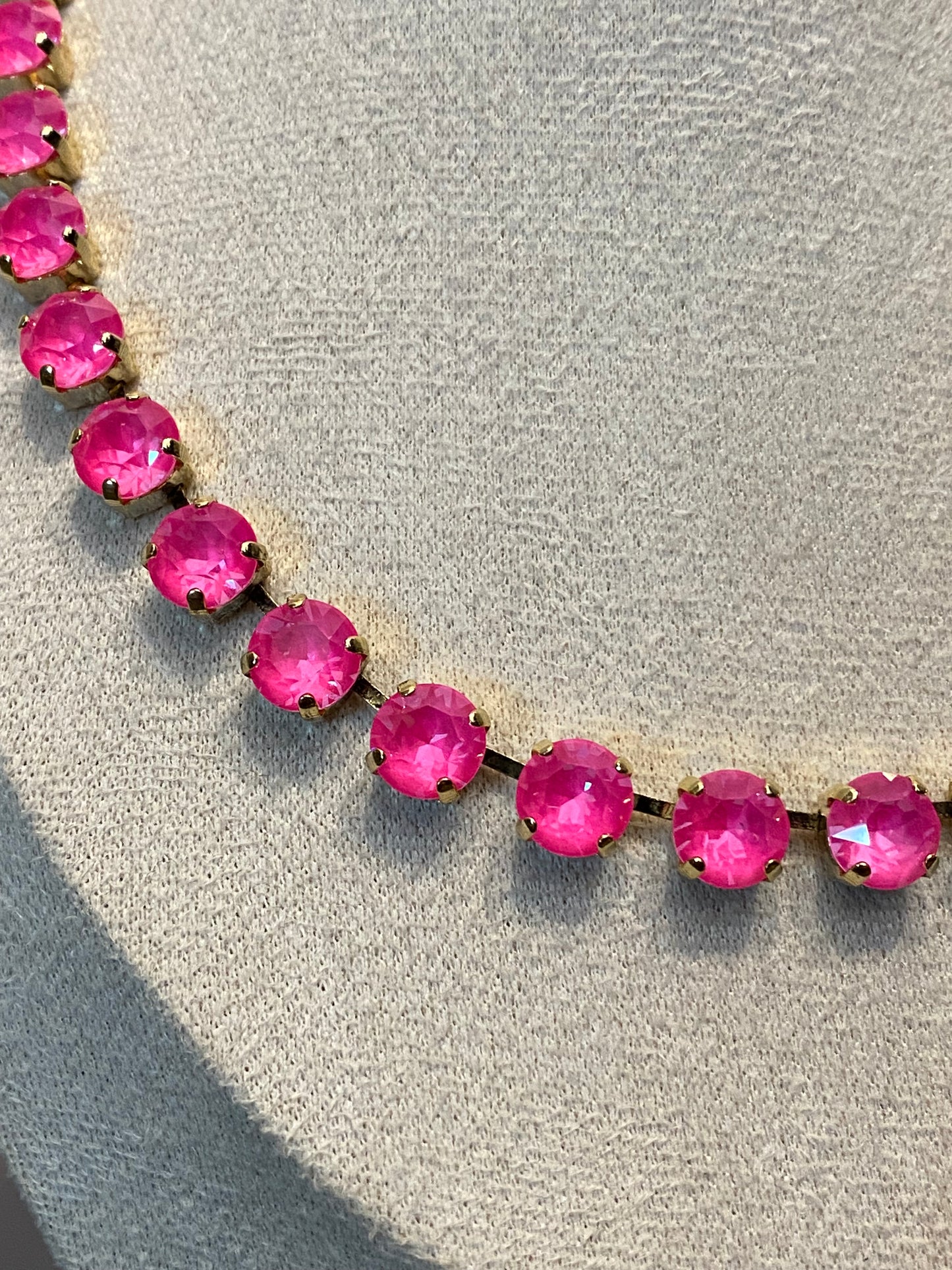 TOVA Oakland Necklace in Fuchsia