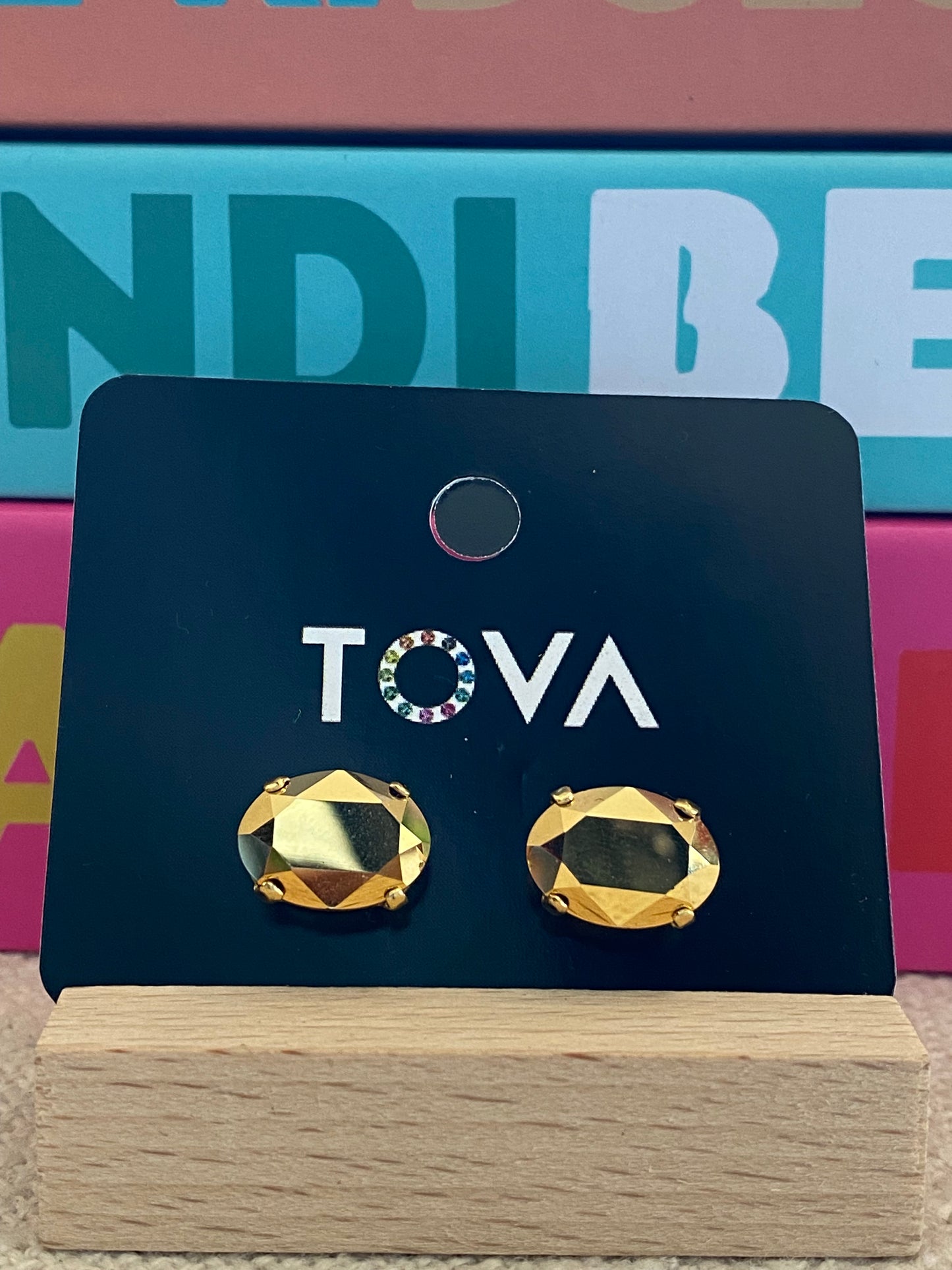 TOVA Iza Studs in Aurum