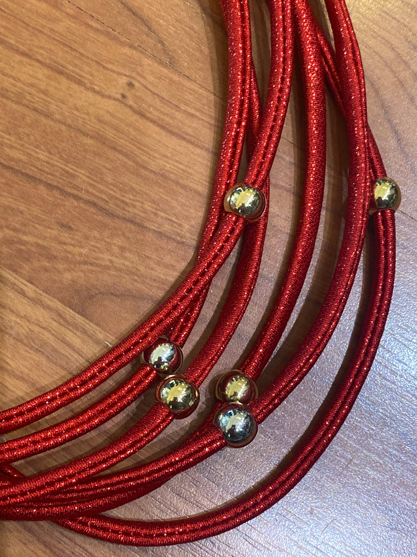 Flecos Cortos: Metálicos con beads
