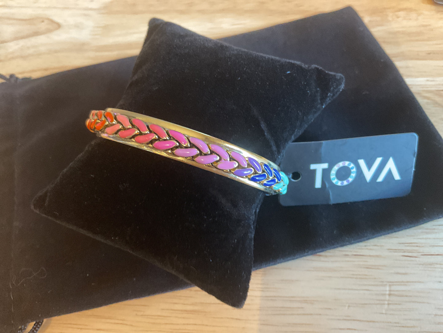 Selina Cuff B59 TOVA