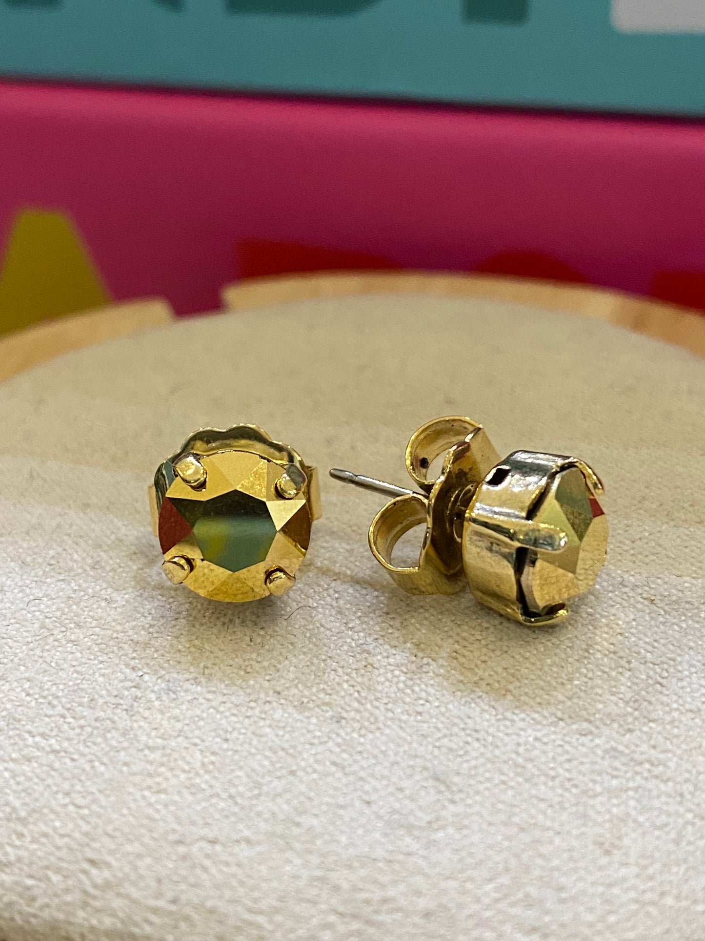 TOVA Oakland Studs in Aurum