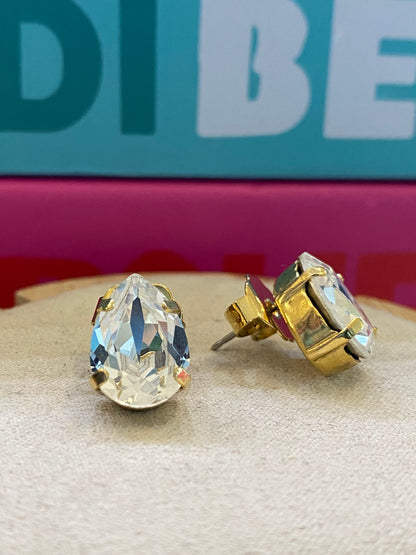TOVA Lumi Studs in Clear
