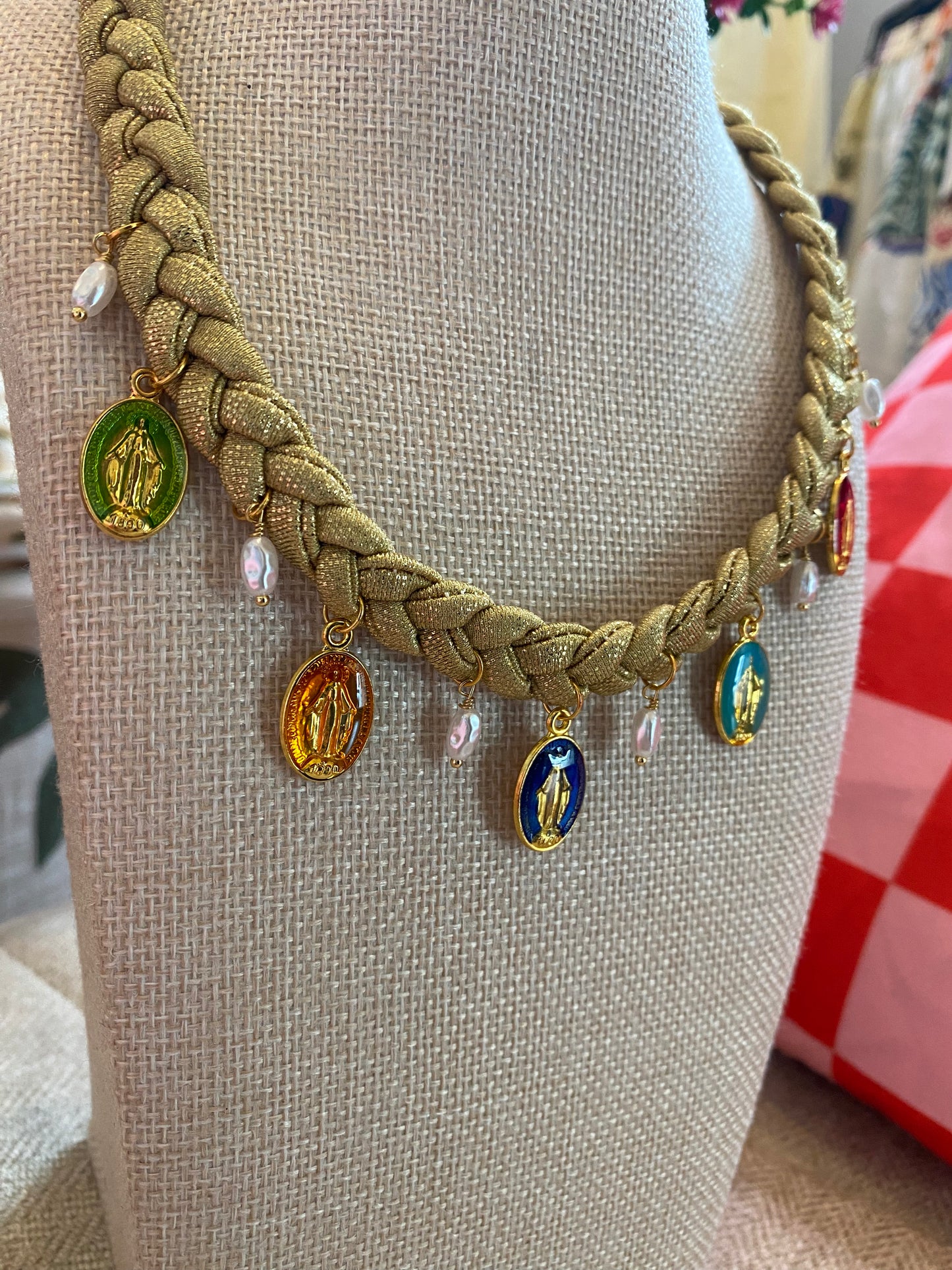 Flecos Blessed Gold Short (with pearls)