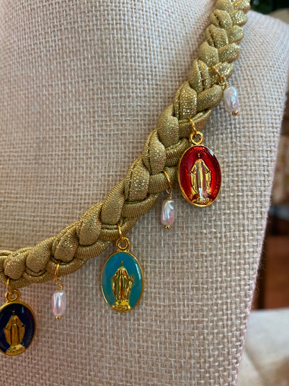 Flecos Blessed Gold Short (with pearls)