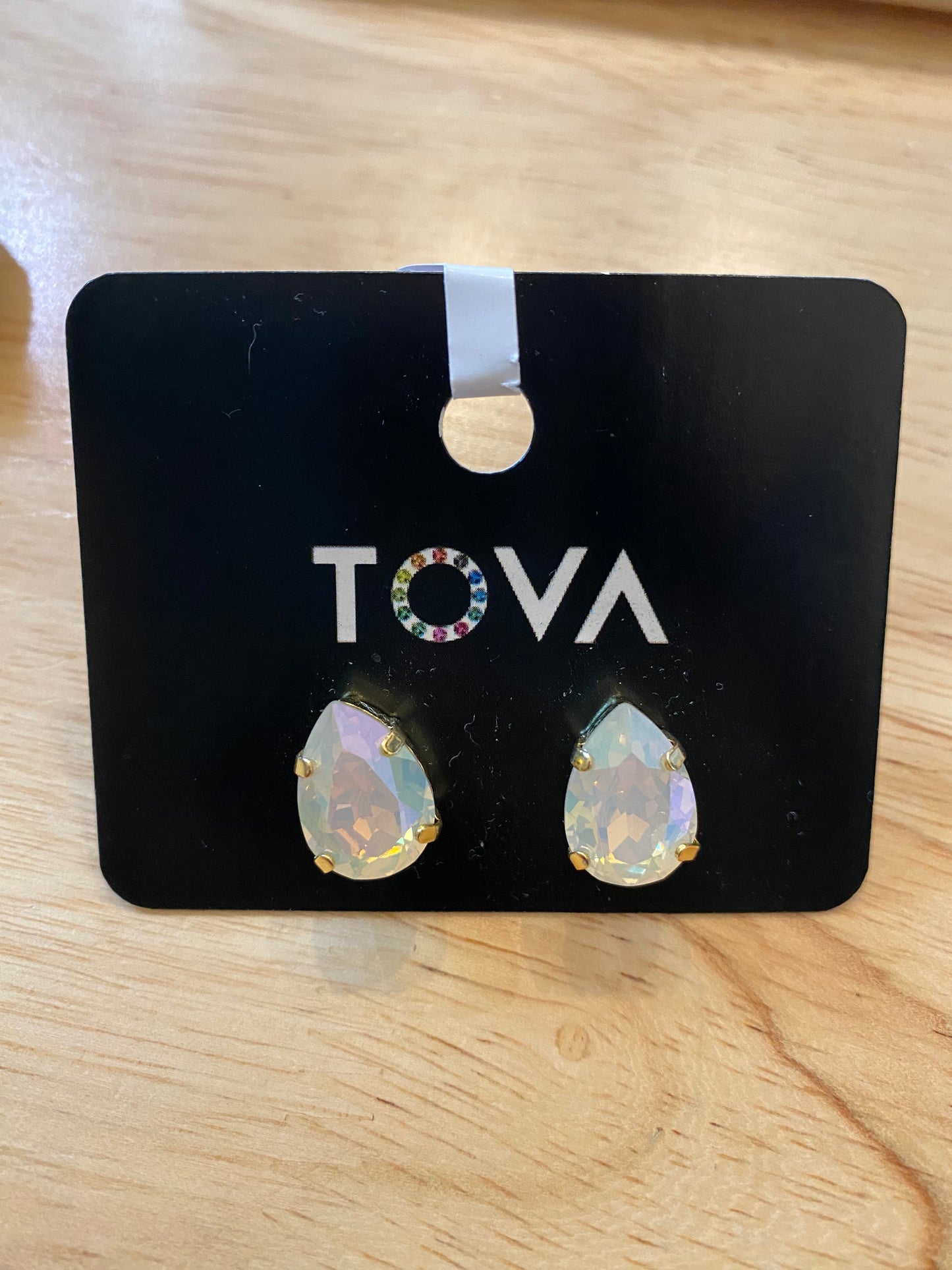 TOVA Lumi Stud In White Opal