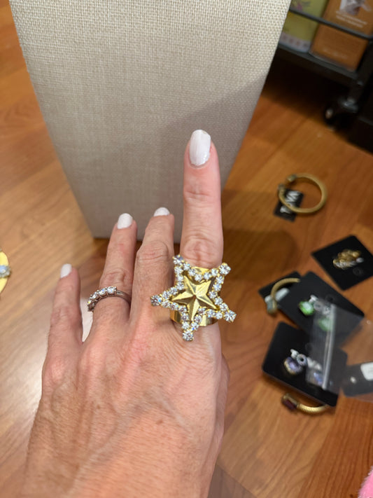 TOVA Súper Star Ring in Antique Gold