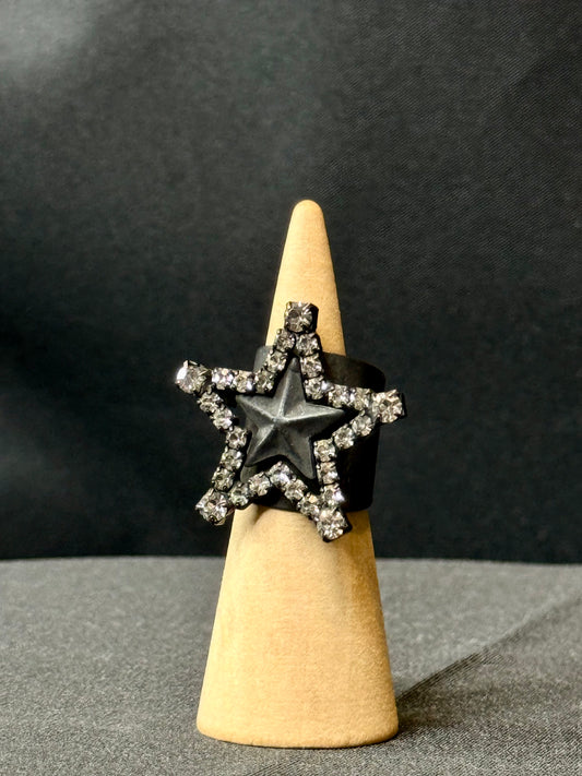 Tova Super Star Black Ring