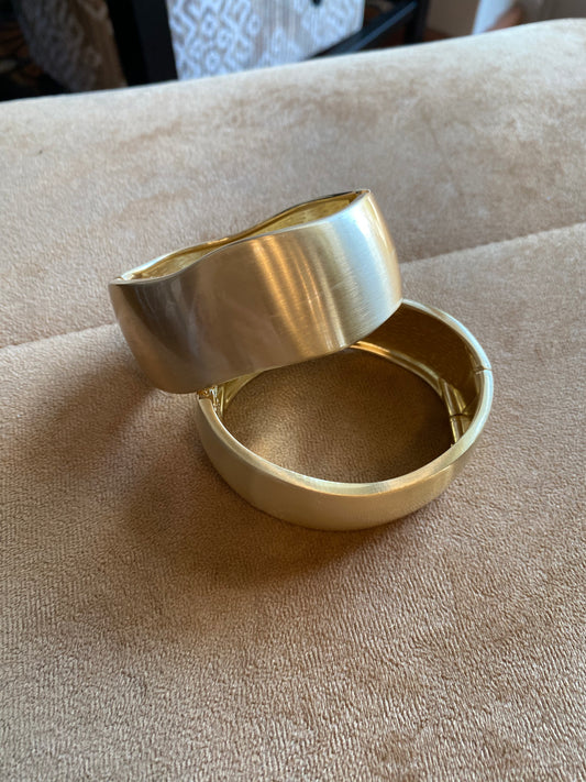 LM Wavy Mate Bangle