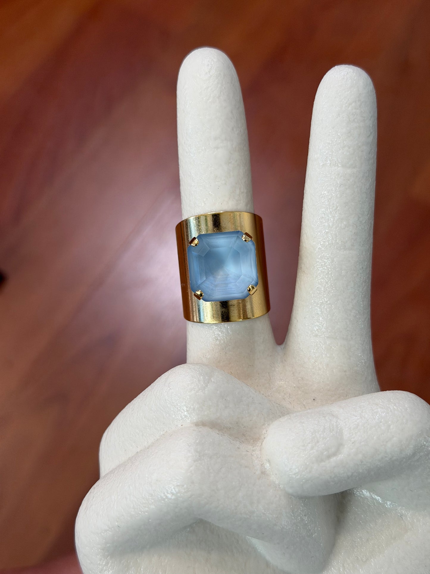 TOVA Nikki Ring Ultra Baby Blue