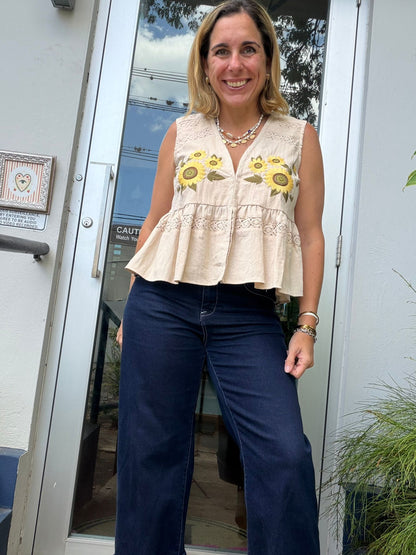 Sandy Flower Top