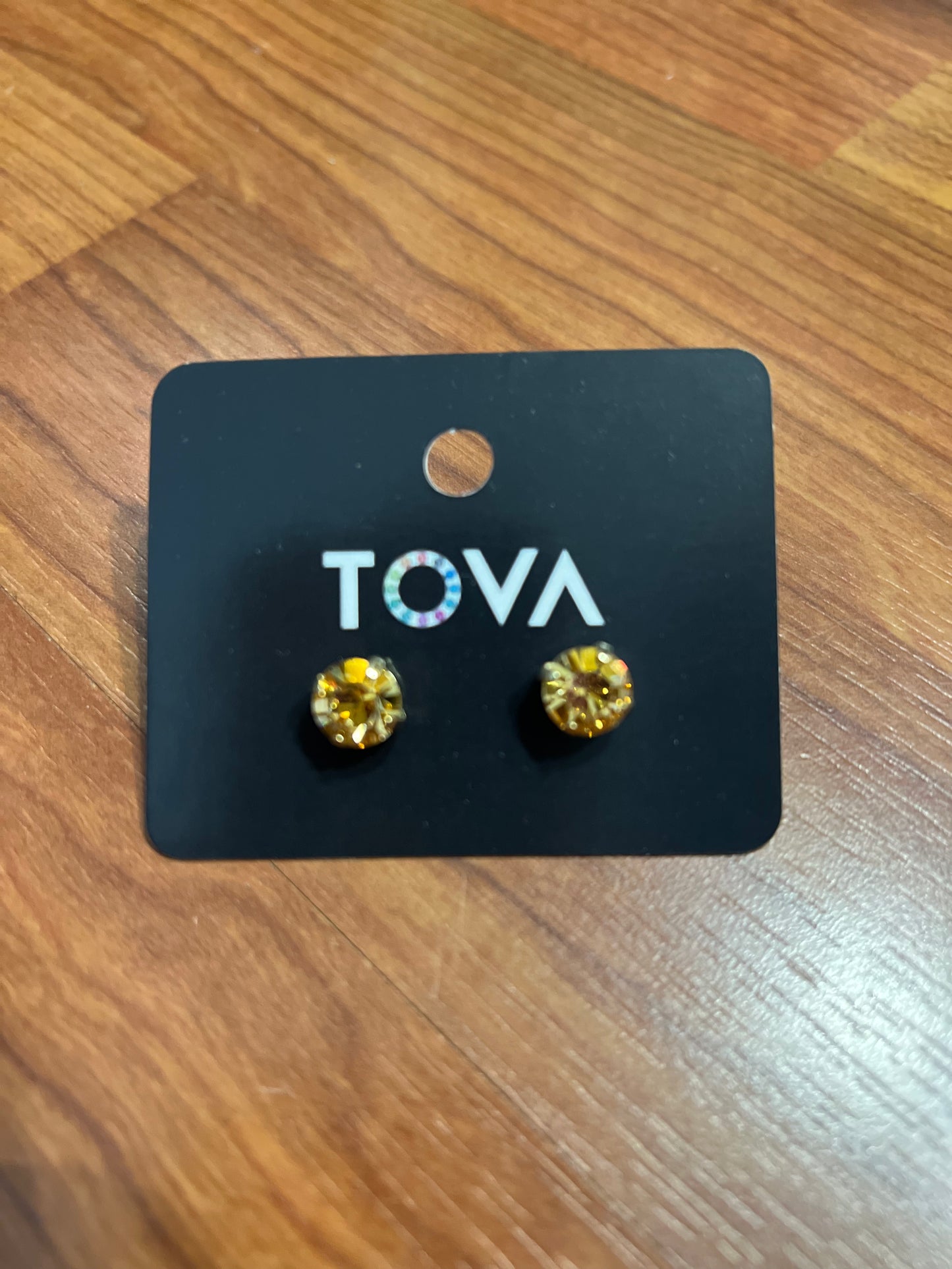 Tova Glam studs