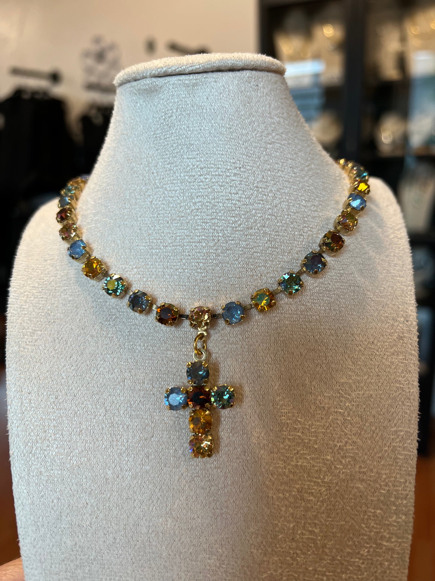 Tova baby cross Dana