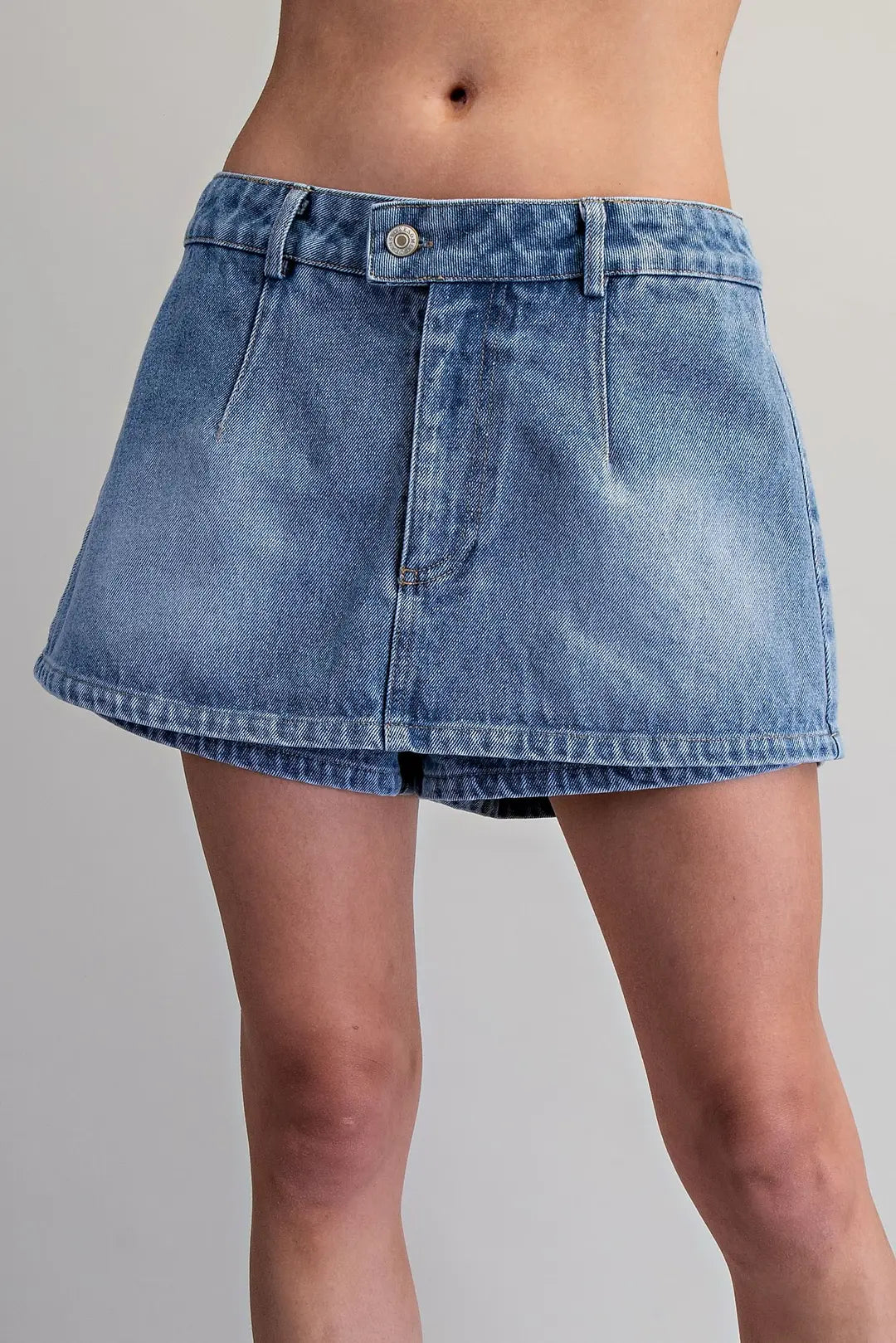 Kira Skort